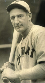 Reds C Ernie Lombardi